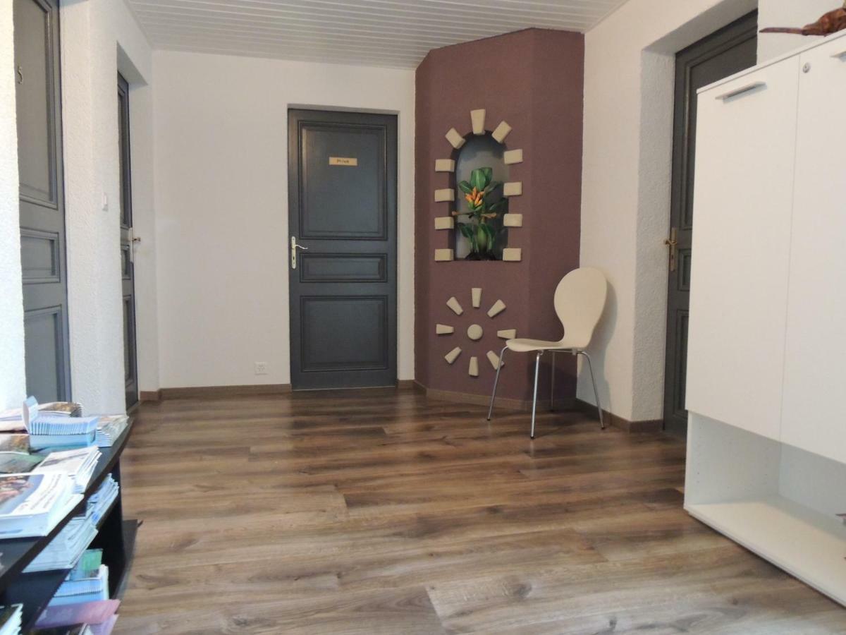 Hotel De La Gare Cousset Kültér fotó